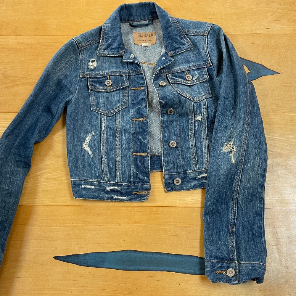 Hollister Women's Denim Jean Jacket Size Small Distressed